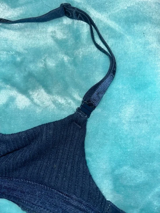 Victoria Secret Pointelle lightly lined t-shirt bra - Picture 5 of 5